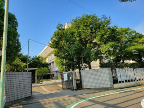 尼崎市立小園中学校