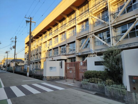 西宮市立瓦林小学校