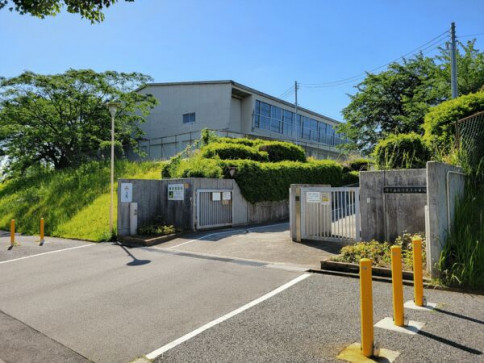 堺市立新檜尾台小学校