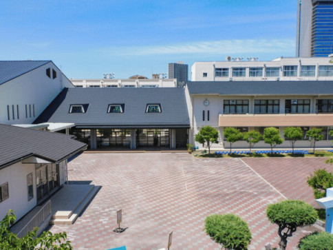 高槻市立桃園小学校