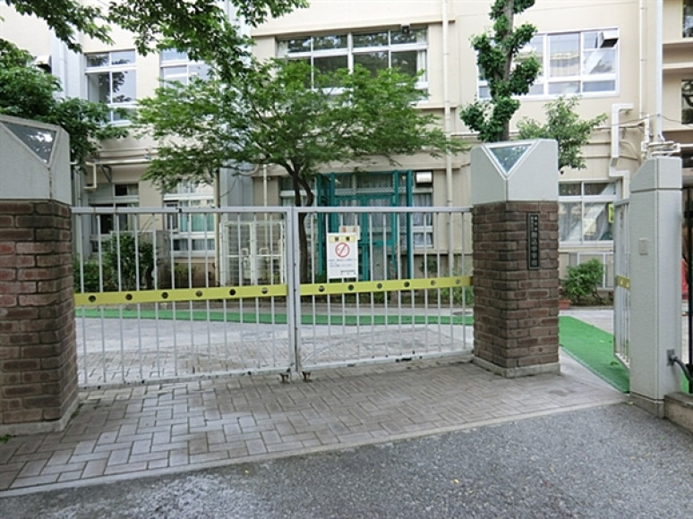 豊島区立駒込中学校