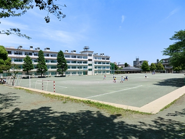板橋区立加賀中学校