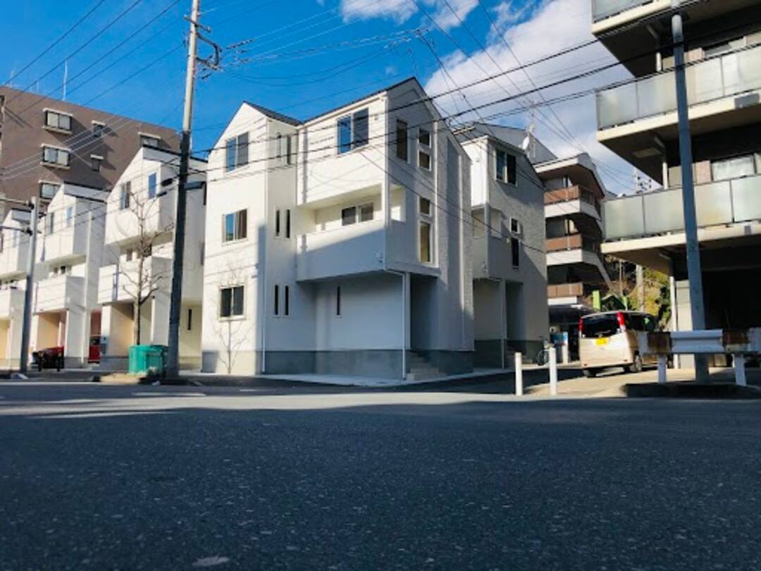 中川 駅 徒歩14分の新築一戸建て 4 780万円 税込 3ldk S 中川 駅 センター北 駅徒歩圏 全8棟の新築分譲住宅 Ldkには床暖房を採用 神奈川県横浜市都筑区すみれが丘の物件概要 オープンハウス