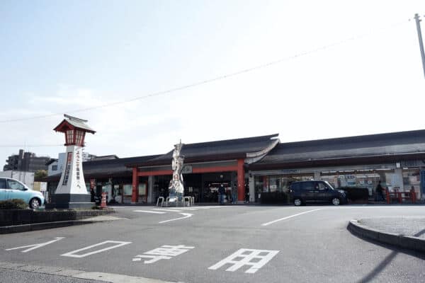 二日市 駅 徒歩10分の新築一戸建て 3 798万円 4ldk 家族の集まるldkは広々18畳 落ち着いた和室のある新邸 全室収納付でお部屋をすっきり使えます 福岡県筑紫野市二日市南１丁目 オープンハウス